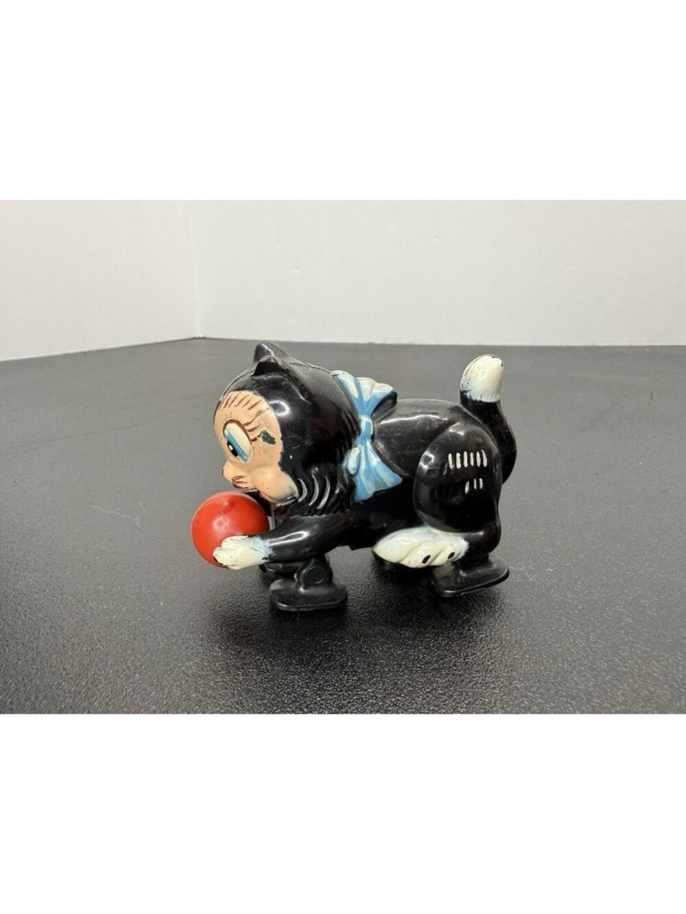 Vintage Disney Figaro The Cat Incline Ramp Walker Red Ball Toy Hong Kong